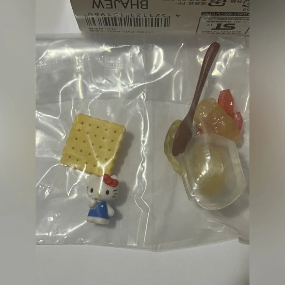 Hello Kitty 2017 Apple Sweets Rement Miniature Figure-Apple Jam - Picture 3 of 10